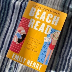 Beach Read by Emily Henry